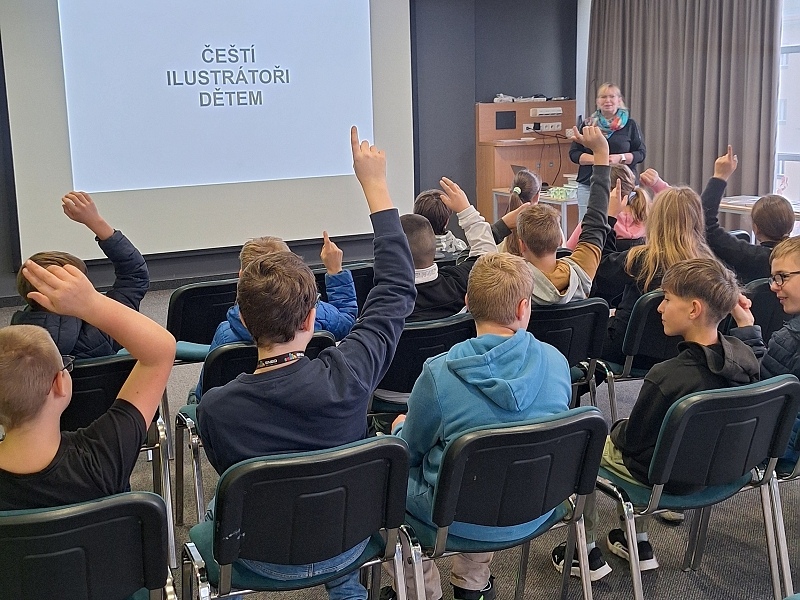 Obrázky ke knížkám patří