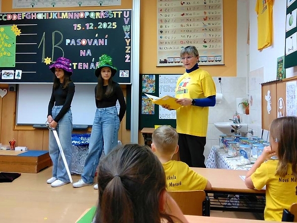 Prvňáčci byli pasováni na čtenáře